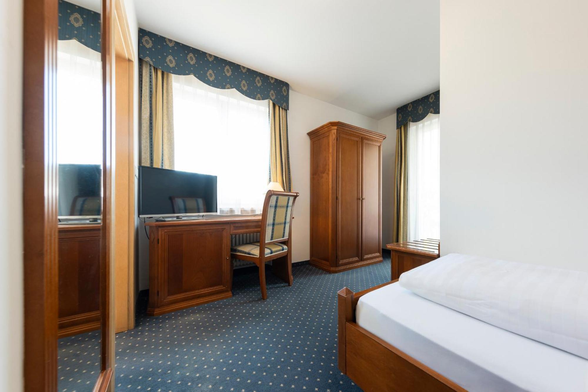 Weingarten Terlan - Rooms & Breakfast Phòng bức ảnh