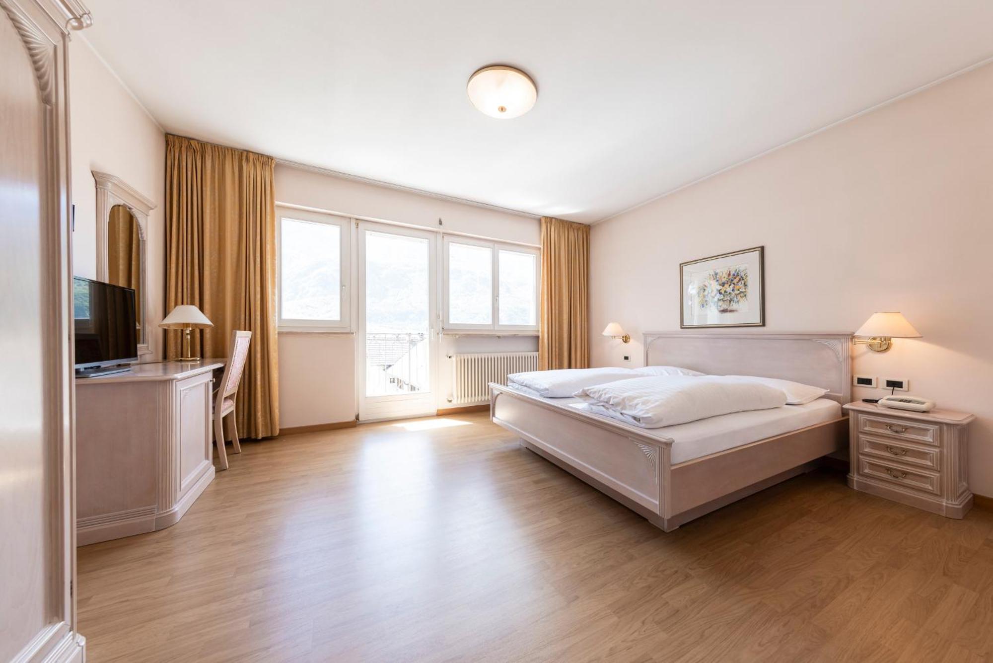 Weingarten Terlan - Rooms & Breakfast Phòng bức ảnh